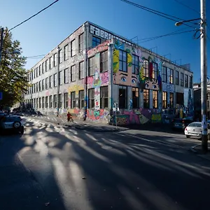 Fabrika Hostel & Suites Hotel