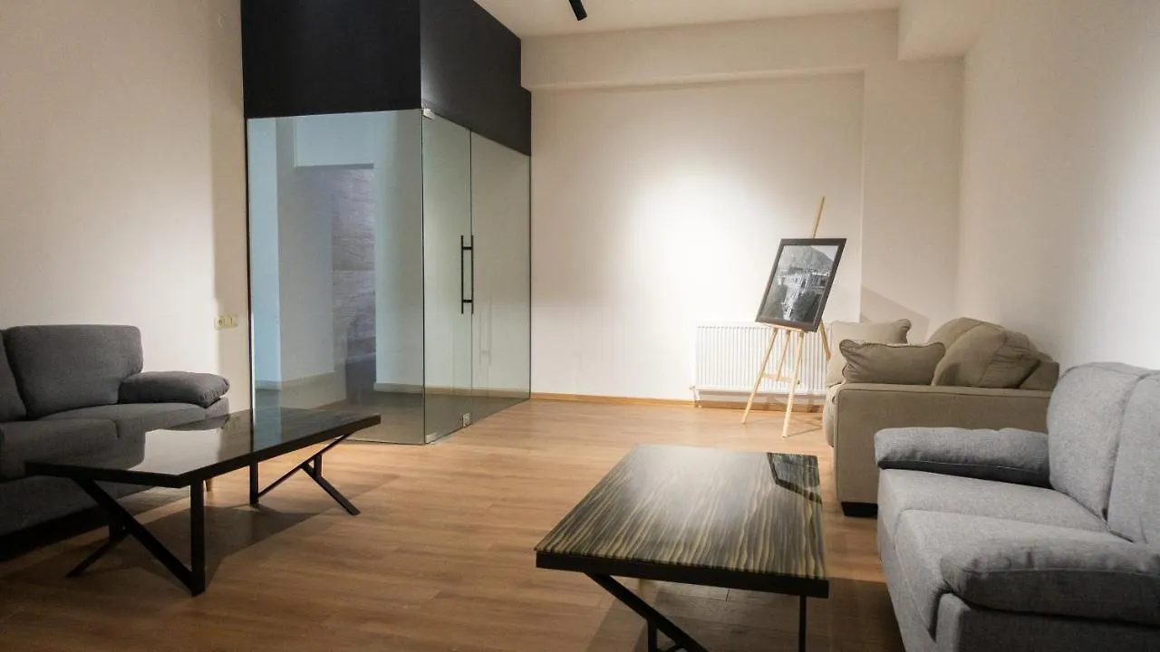 Reed Hotel ティビリシ 4*,