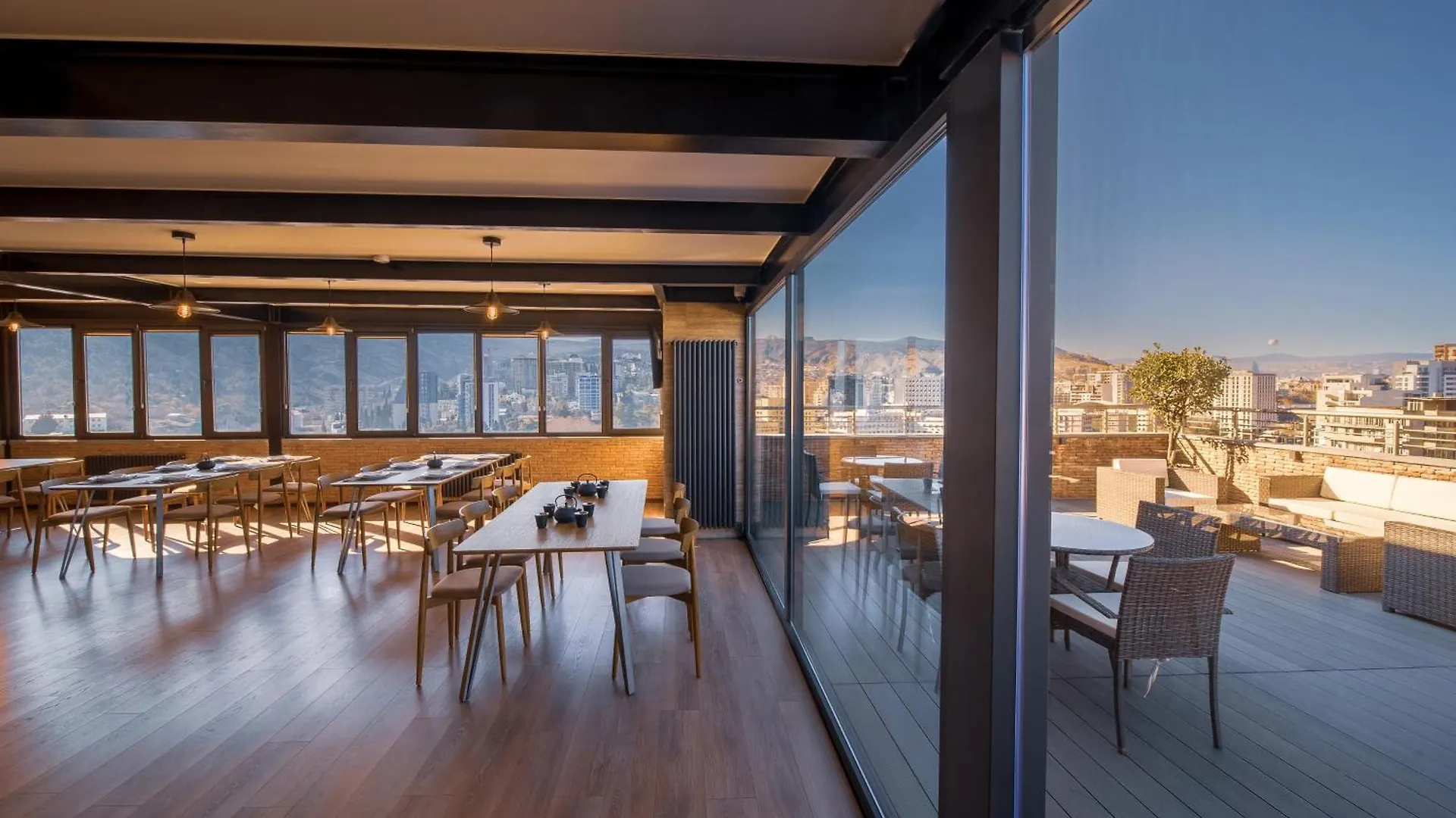 Reed Hotel Tbilisi 4*,  Georgien